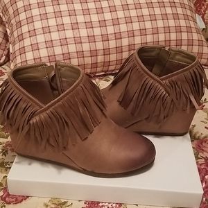 Fringe Wedge booties